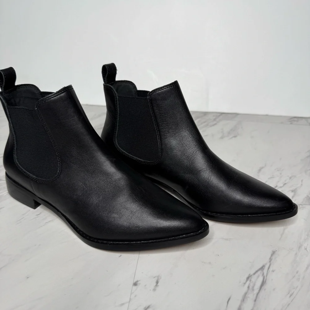 Linea Paolo Black Chelsea Bootie 6M